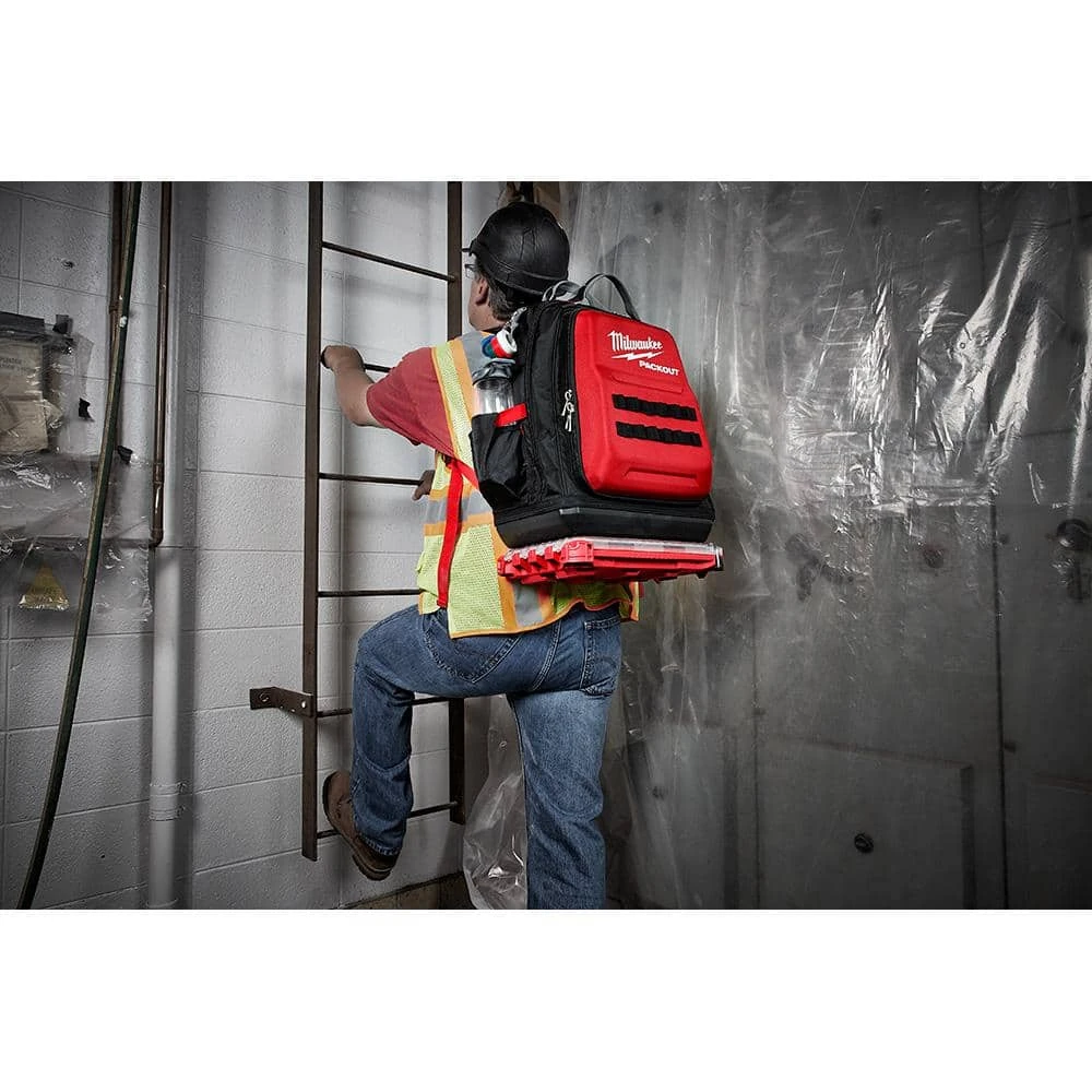 Milwaukee 15 in. PACKOUT Backpack with Tool Bag 16 Milwaukee 15 in. PACKOUT Backpack with Tool Bag - Image 14